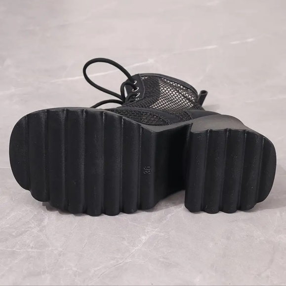 Black Mesh Platform Boots - Picture 4 of 11